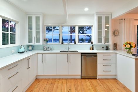 Photo of property in 59 Chatham Avenue, Paremoremo, Auckland, 0632