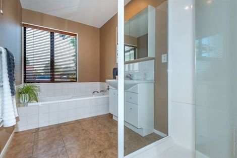 Photo of property in 12 Sheraton Place, Redwood, Christchurch, 8051