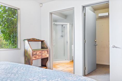 Photo of property in 90a Atkinson Road, Titirangi, Auckland, 0604