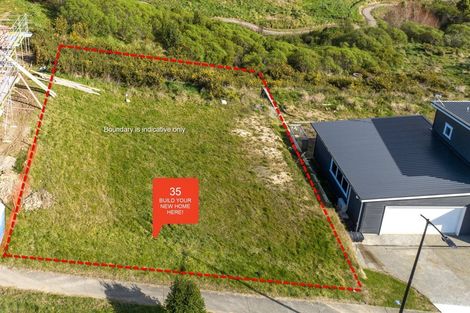 Photo of property in 35 Vaucluse Heights, Fitzherbert, Palmerston North, 4410