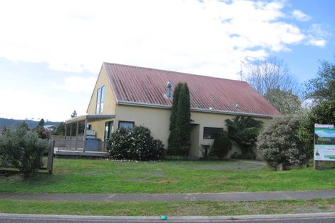 Photo of property in 122 Tirohanga Drive, Whangamata, 3620