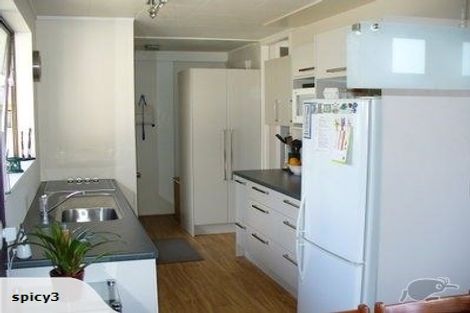 Photo of property in 1/35 D'oyly Drive, Stanmore Bay, Whangaparaoa, 0932