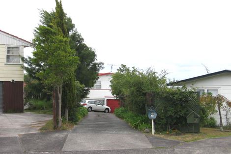 Photo of property in 2/14 Cassia Place, Sunnynook, Auckland, 0620