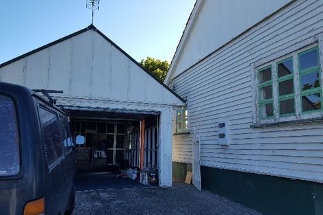 Photo of property in 2/4 Northcote Road, Takapuna, Auckland, 0622