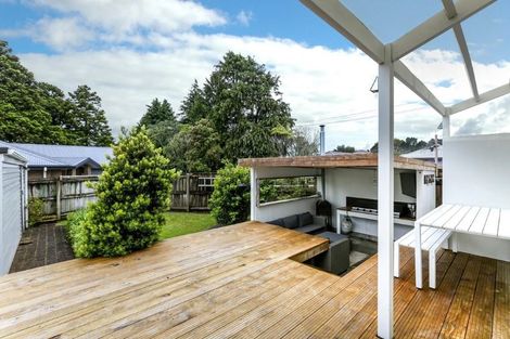 Photo of property in 525 Mangorei Road, Highlands Park, New Plymouth, 4312