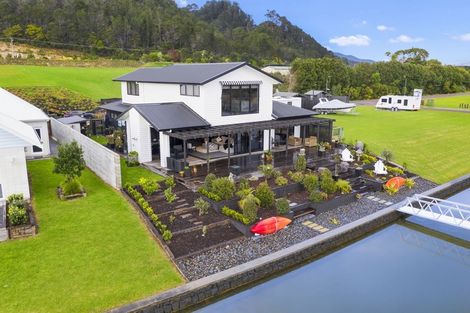 Photo of property in 304 Waterways Parade, Pauanui, Hikuai, 3579