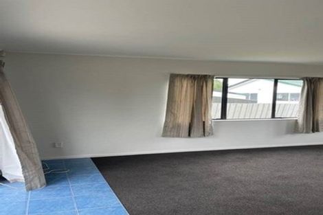 Photo of property in 1/100 Shifnal Drive, Randwick Park, Auckland, 2105