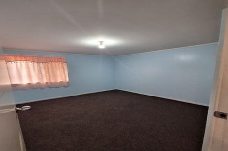 Photo of property in 2 Tomlin Place, Mangere East, Auckland, 2024