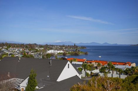 Photo of property in 12 Harvey Street, Waipahihi, Taupo, 3330