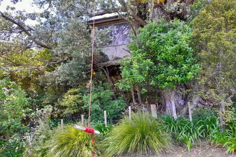 Photo of property in 34 Black Jack Road, Kuaotunu, Whitianga, 3592