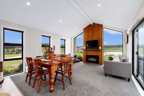 Photo of property in 19 Carex Grove, Foxton Beach, Foxton, 4815