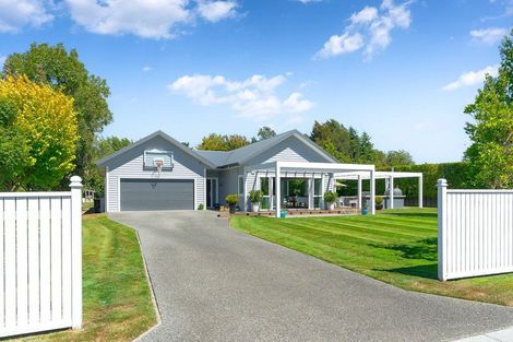 Photo of property in 81c Reading Street, Greytown, 5712