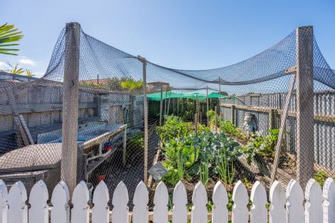 Photo of property in 246 Kennedy Road, Onekawa, Napier, 4110