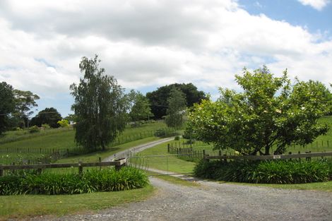 Photo of property in 322 Lewis Road, Karaka, Papakura, 2580