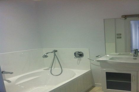 Photo of property in 58 Miromiro Road, Normandale, Lower Hutt, 5010