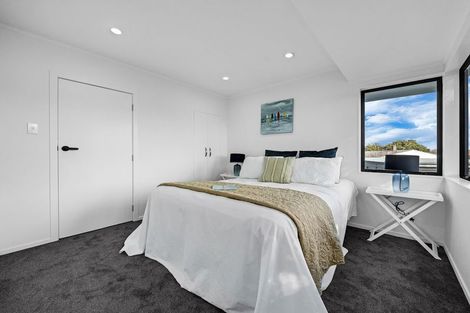 Photo of property in 16 Rata Street, Waiuku, 2123