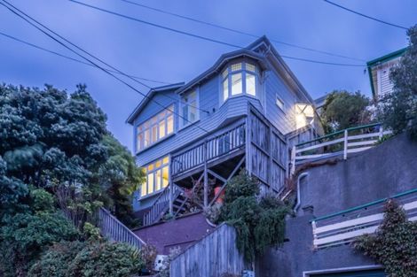 Photo of property in 6 Earls Terrace, Mount Victoria, Wellington, 6011