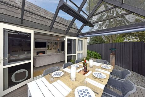 Photo of property in 18 Lombard Place, Avonhead, Christchurch, 8042