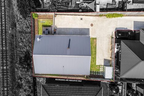 Photo of property in 7d Collingwood Road, Waiuku, 2123