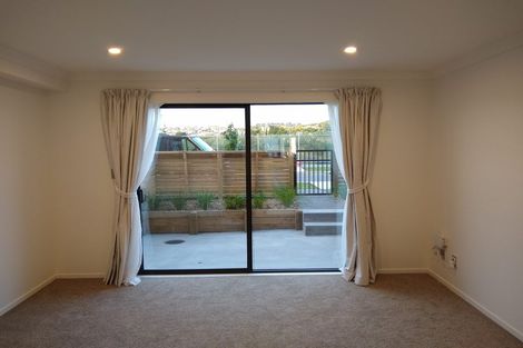 Photo of property in 35 Sun Orchid Avenue, Wiri, Auckland, 2104