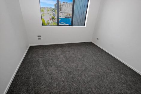 Photo of property in 1 Moki Place, Long Bay, Auckland, 0630