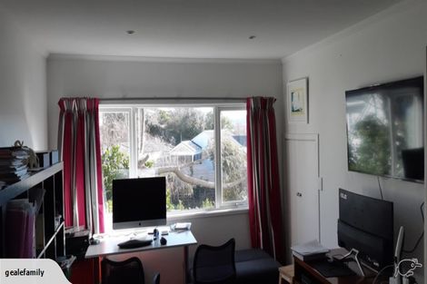 Photo of property in 82 Townsend Road, Miramar, Wellington, 6022