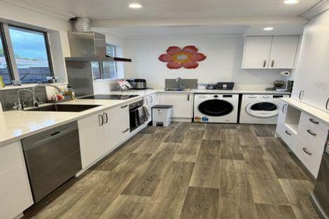 Photo of property in 41 Kimberley Grove, Westbrook, Palmerston North, 4412