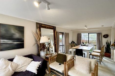 Photo of property in 2/53 Frank Nobilo Drive, Golflands, Auckland, 2013