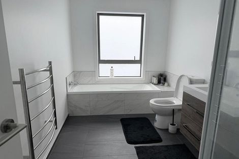 Photo of property in 17 Lemonwood Way, Woodridge, Wellington, 6037