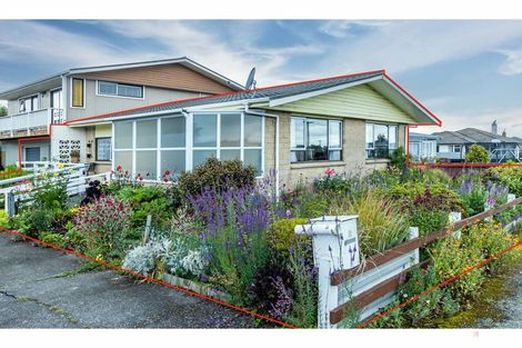 Photo of property in 5-5a Rugby Street, Waimate, 7924