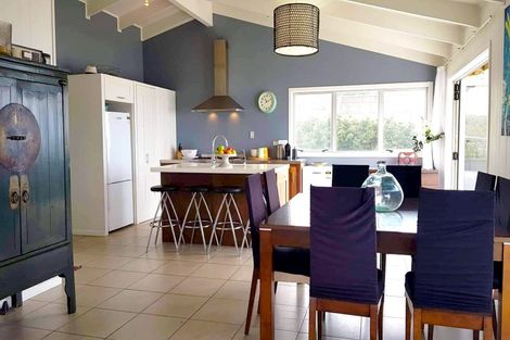 Photo of property in 23 Ocean View Road, Port Waikato, Tuakau, 2695
