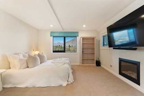 Photo of property in 17 The Terrace, Queenstown, 9300