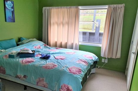 Photo of property in 6 Ormrod Grove, Riverstone Terraces, Upper Hutt, 5018