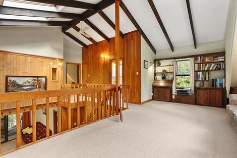 Photo of property in 25 Napuka Road, Henderson Valley, Auckland, 0612