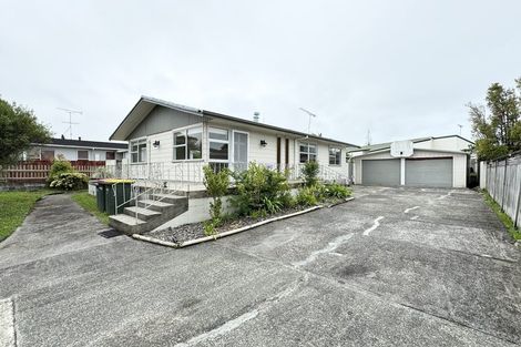 Photo of property in 9 Salamanca Road, Sunnynook, Auckland, 0620