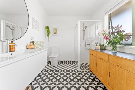 Photo of property in 22a Zealandia Road, Manly, Whangaparaoa, 0930