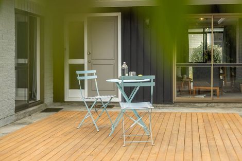 Photo of property in 10 Graham Grove, Waikanae, 5036