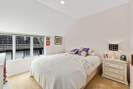 Photo of property in 2/7 Otakau Road, Milford, Auckland, 0620