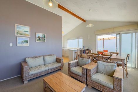 Photo of property in 106 Pohutukawa Crescent, Whangamata, 3620