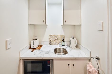 Photo of property in 62 Hobson Street, Thorndon, Wellington, 6011