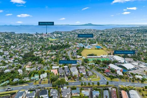 Photo of property in 791a East Coast Road, Northcross, Auckland, 0630