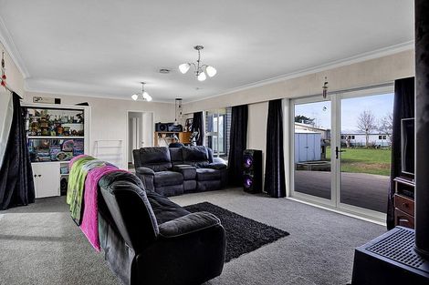 Photo of property in 24 High Street South, Eltham, 4322