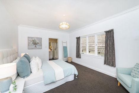 Photo of property in 4 Awatea Terrace, Hokowhitu, Palmerston North, 4410