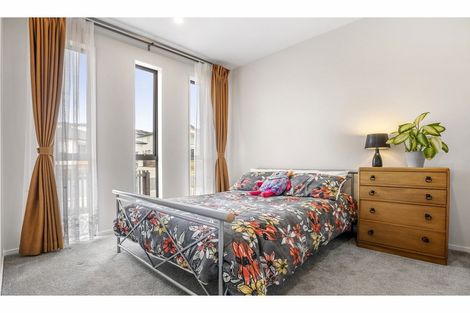 Photo of property in 33 Takurua Terrace, Orewa, 0931