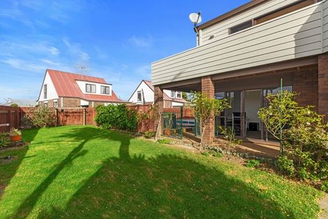 Photo of property in 8 Claridge Place, Mount Maunganui, 3116
