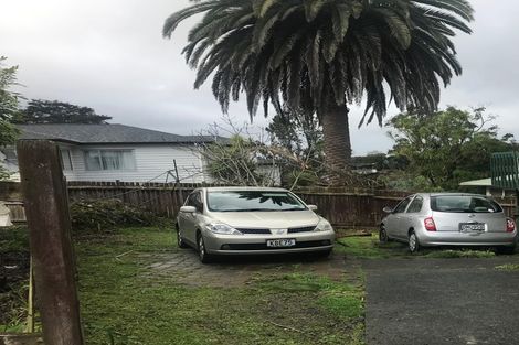 Photo of property in 1/23 Woodcote Drive, Glenfield, Auckland, 0629