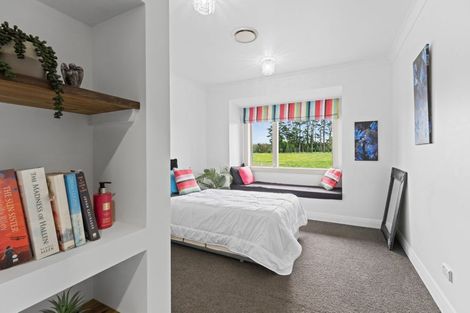 Photo of property in 32 Arthur Road, Paraite, New Plymouth, 4373