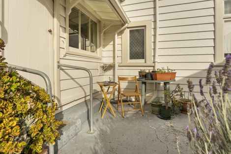 Photo of property in 77 Shamrock Street, Takaro, Palmerston North, 4412
