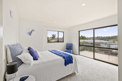 Photo of property in 14b Waimumu Road, Massey, Auckland, 0614