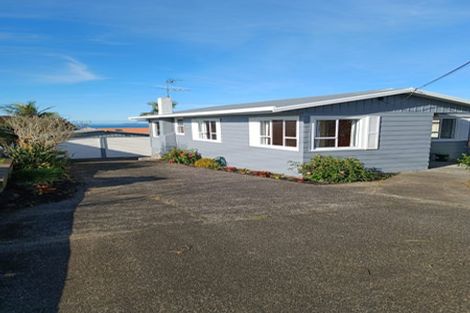 Photo of property in 1/57 Deep Creek Road, Waiake, Auckland, 0630